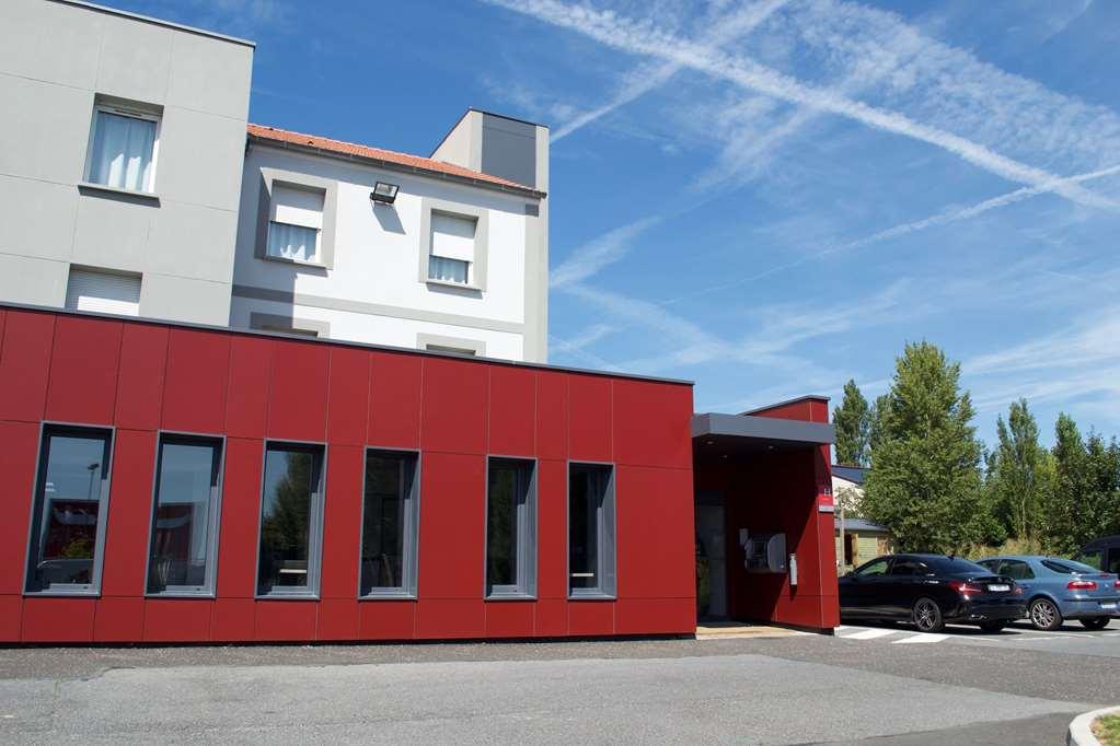 Hotel Akena Aeroport Charles De Gaulle - Saint Witz Saint-Witz Exterior foto